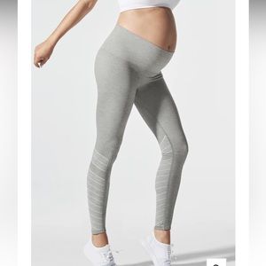 BLANQI Maternity Postpartum Leggings Size small Gray